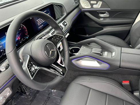 New 2026 Mercedes-Benz GLS 450 4MATIC image 10