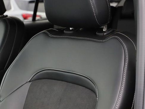 New 2025 Jeep Grand Cherokee L Altitude image 13