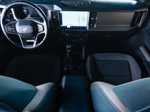 Used 2021 Ford Bronco Outer Banks image 2