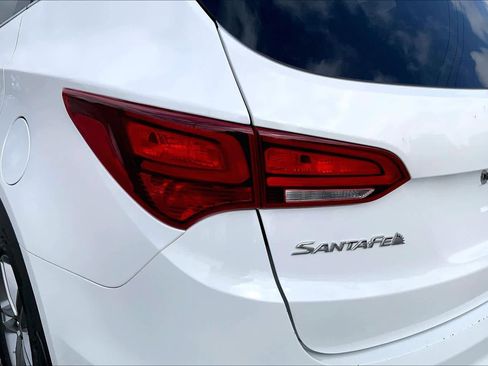 Used 2017 Hyundai Santa Fe Sport image 25