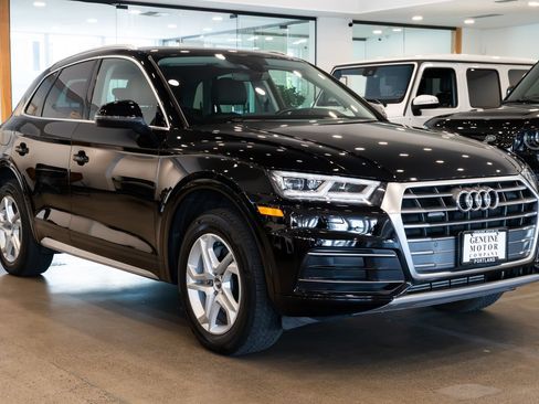 Used 2018 Audi Q5 2.0T Premium Plus w/ Premium Plus Package AWD/4WD image 3