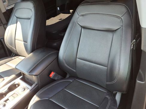 Used 2023 Ford Explorer Limited AWD/4WD image 17