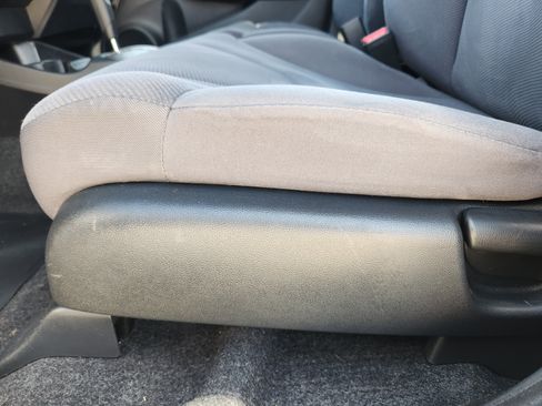 Used 2011 Honda Fit image 25