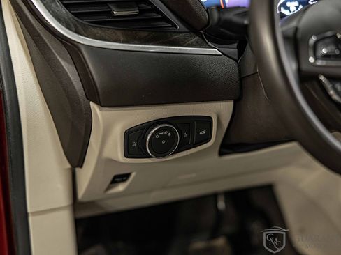 Used 2018 Lincoln MKC Reserve w/ Lincoln MKC Climate Package image 22