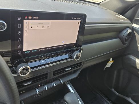 Used 2024 Chevrolet Colorado Trail Boss w/ Technology Package AWD/4WD image 20