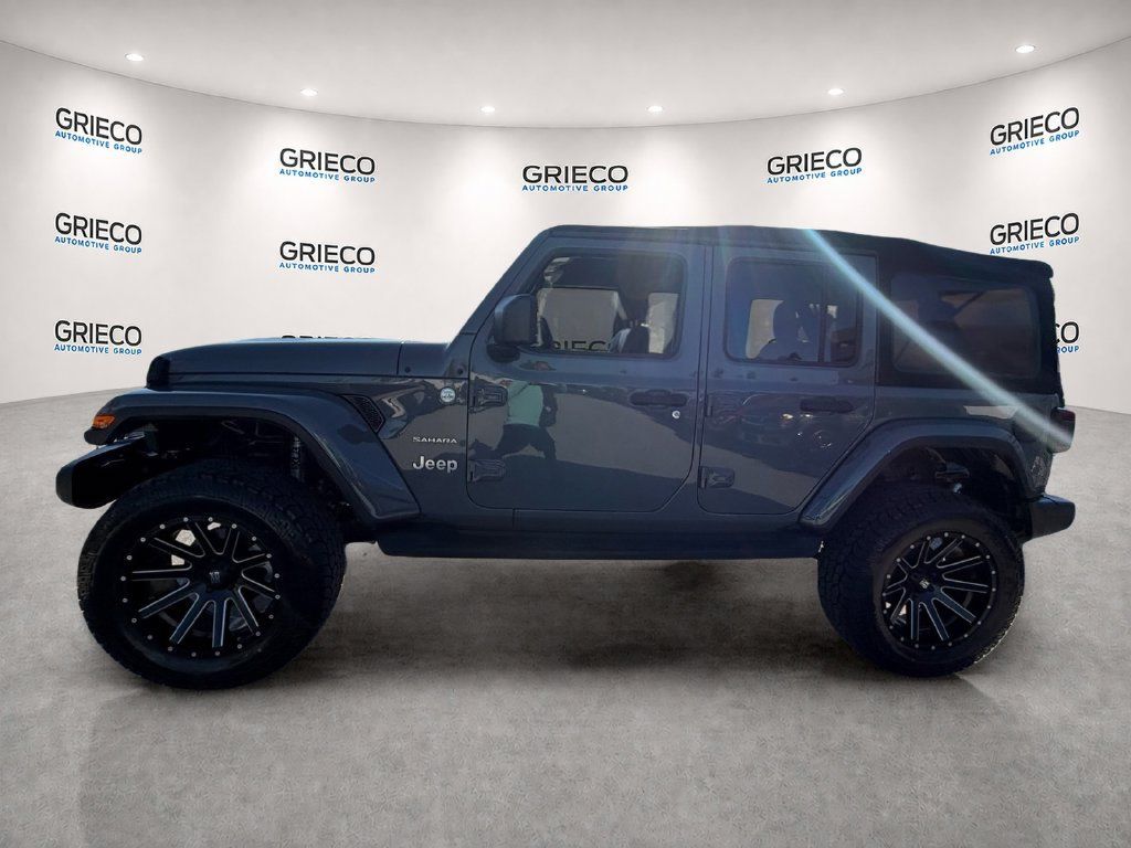 Used 2018 Jeep Wrangler Unlimited Sahara w/ LED Lighting Group AWD/4WD image 4