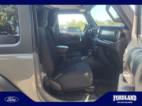 Used 2021 Jeep Wrangler Sport AWD/4WD image 19