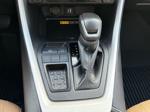 Used 2025 Toyota RAV4 XLE Premium w/ Weather Package FWD image 18