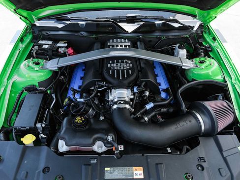 Used 2013 Ford Mustang Boss 302 w/ Boss 302 Accessory Pkg RWD image 44