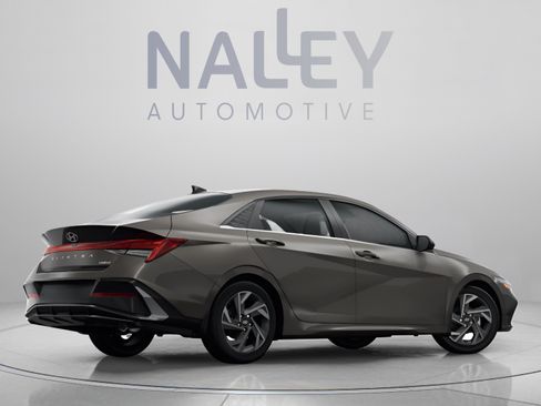Used 2024 Hyundai Elantra Limited FWD image 9
