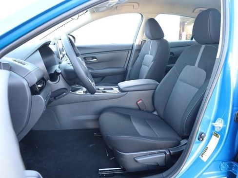 New 2025 Nissan Sentra SV image 8