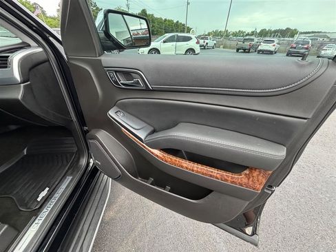 Used 2017 Chevrolet Tahoe Premier AWD/4WD image 31