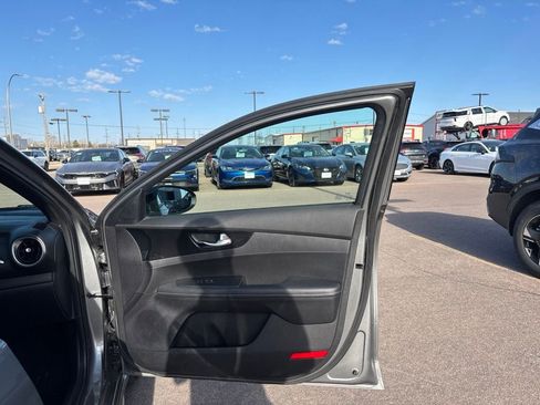 Used 2022 Kia Forte GT-Line FWD image 32