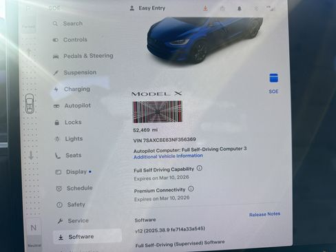 Used 2022 Tesla Model X Plaid image 5