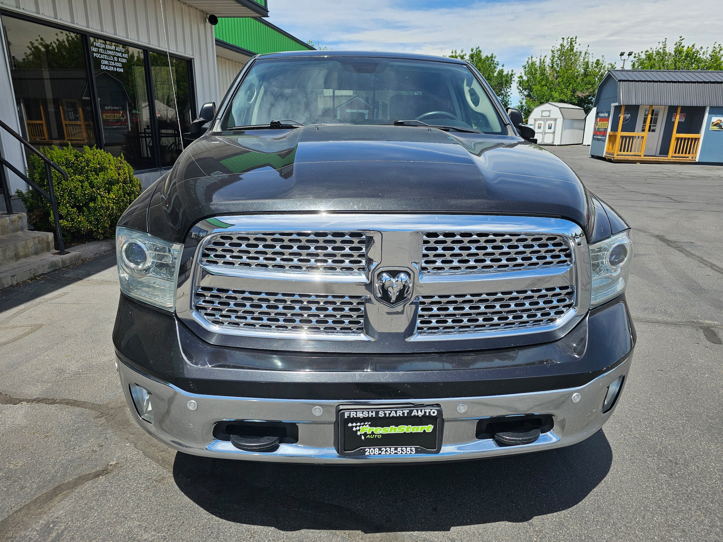 Used 2016 RAM 1500 Laramie w/ Convenience Group AWD/4WD image 3