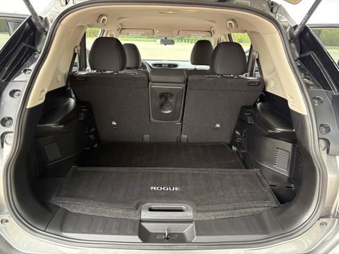 Used 2018 Nissan Rogue S image 34