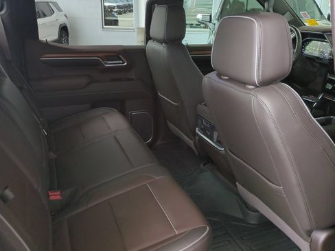 Used 2022 GMC Sierra 1500 Denali w/ Denali Reserve Package AWD/4WD image 18