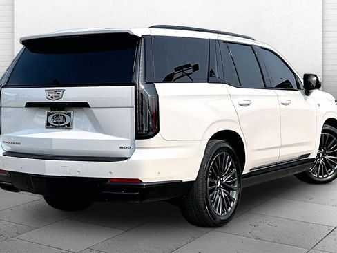 Used 2025 Cadillac Escalade Sport Platinum w/ LPO, Floor Liner Package AWD/4WD image 12