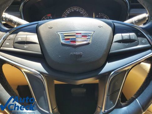 Used 2019 Cadillac XT5 FWD image 22