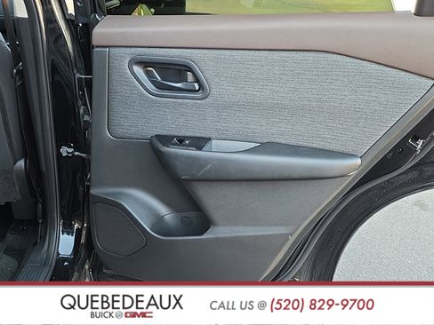 Used 2023 Nissan Rogue S AWD/4WD image 24