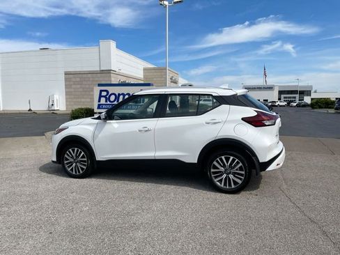 Used 2024 Nissan Kicks SV image 3