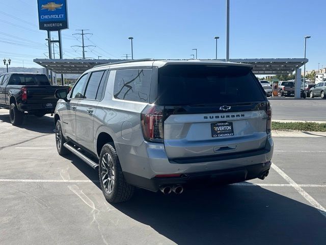 Certified 2025 Chevrolet Suburban Z71 AWD/4WD image 4