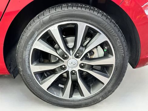 Used 2018 Hyundai Elantra GT image 8