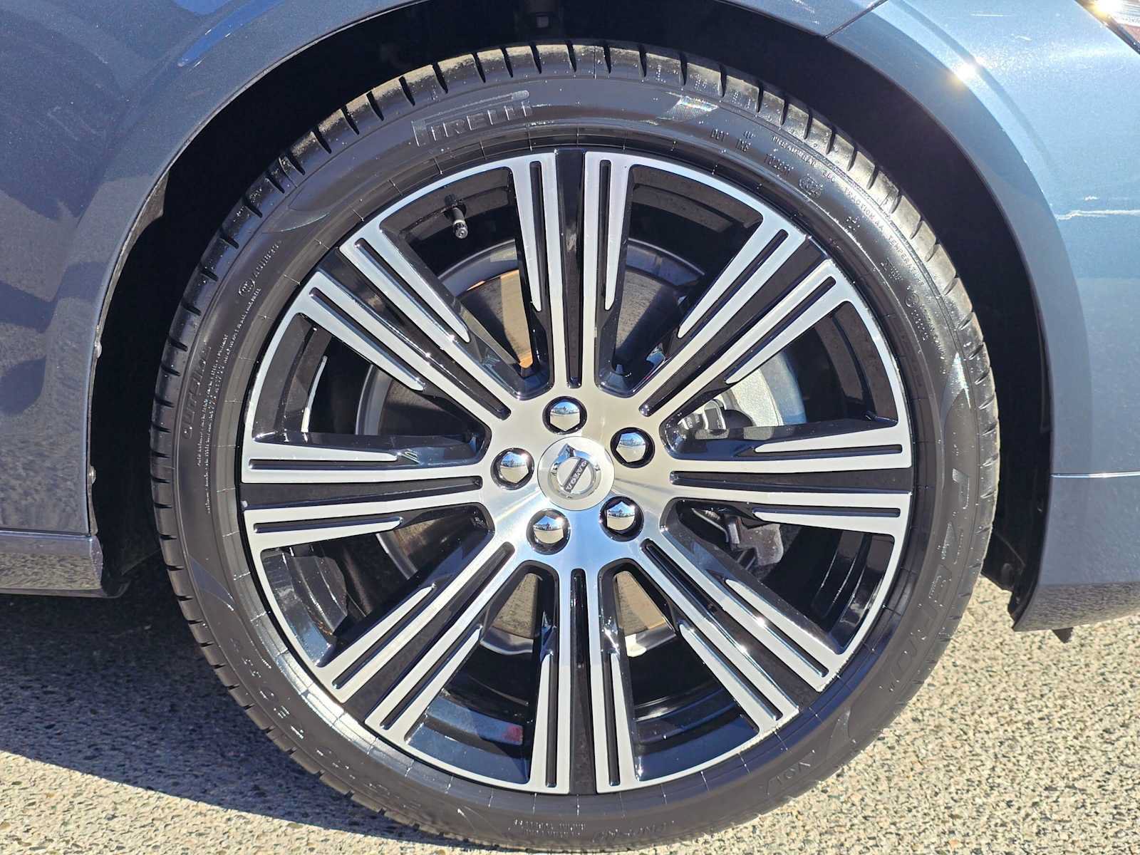 Certified 2024 Volvo S90 T8 Ultimate AWD/4WD image 10