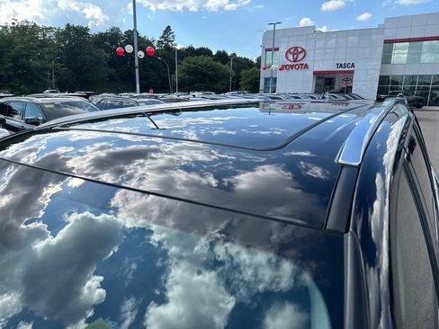 Used 2024 Toyota Grand Highlander AWD image 50