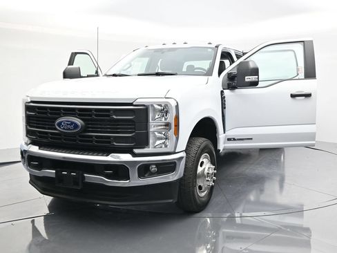 Used 2024 Ford F350 XL AWD/4WD image 52
