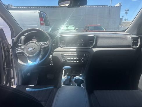 Used 2022 Kia Sportage LX FWD image 16