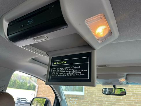 Used 2013 Toyota Sequoia Platinum image 50