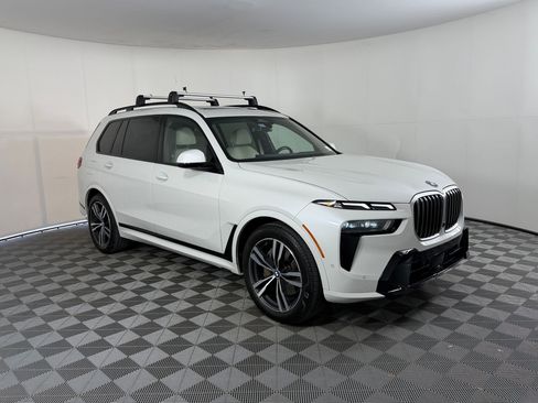 Used 2024 BMW X7 xDrive40i w/ Executive Package AWD/4WD image 7