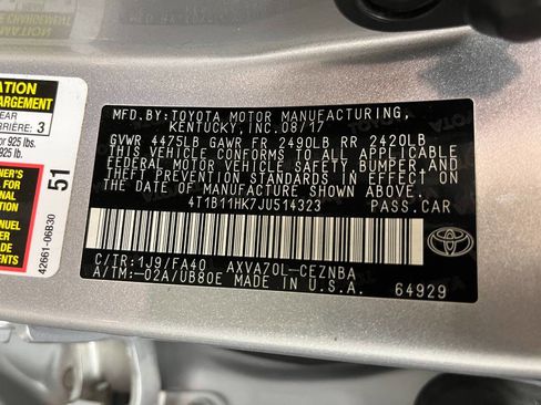 Used 2018 Toyota Camry LE image 11