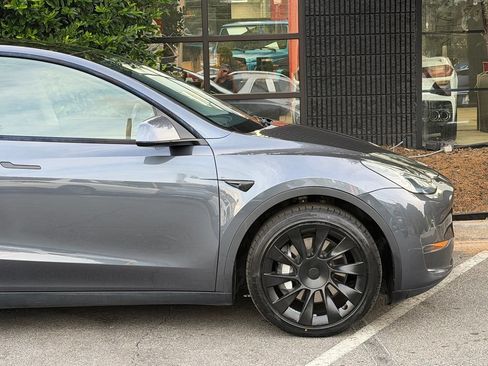 Used 2020 Tesla Model Y Long Range AWD/4WD image 23
