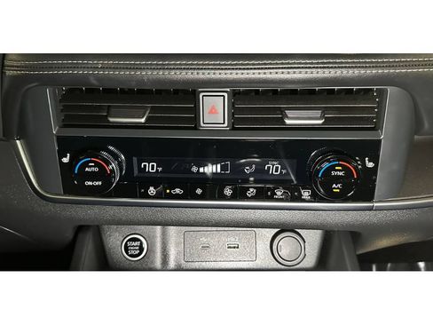 Used 2023 Nissan Rogue SV w/ SV Premium B Package FWD image 30