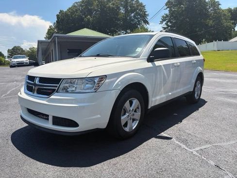 Used 2014 Dodge Journey SE w/ Flexible Seating Group FWD image 1