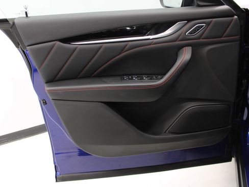 Used 2022 Maserati Levante GT image 12