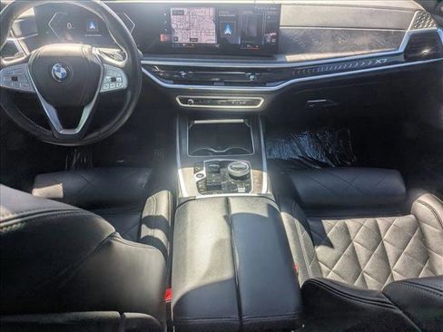 Used 2023 BMW X7 xDrive40i w/ Premium Package image 17