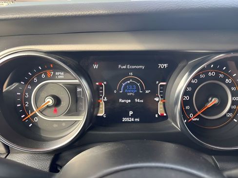 Used 2022 Jeep Gladiator Willys image 25