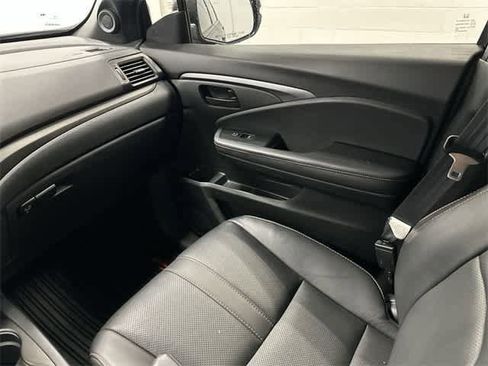 Certified 2023 Honda Passport TrailSport image 13