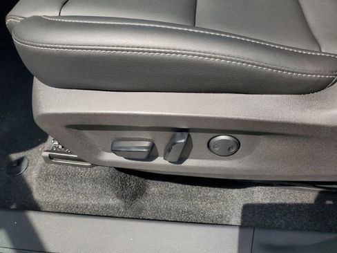 New 2025 Nissan Murano SV image 9