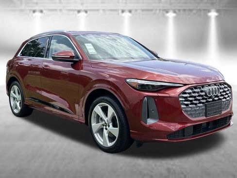 Certified 2025 Audi Q5 Prestige AWD/4WD image 8