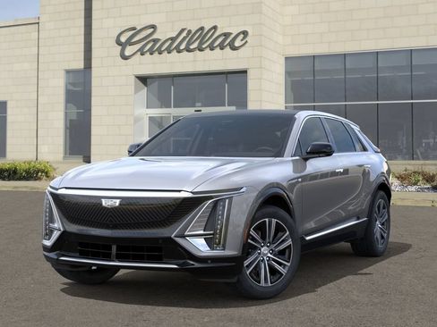 New 2026 Cadillac Lyriq Luxury w/ LPO, Floor Liner Package AWD/4WD image 6