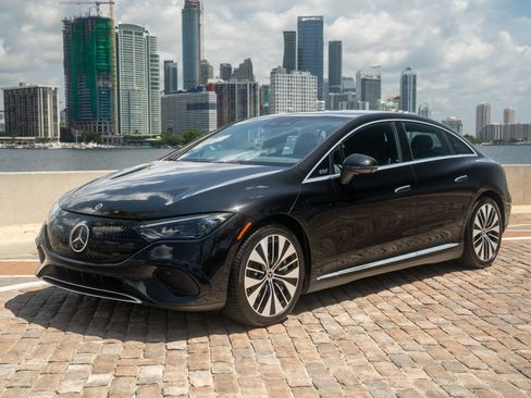 Used 2023 Mercedes-Benz EQE 350+ Sedan image 2