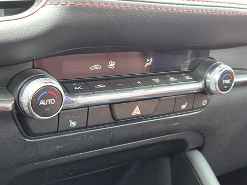 Used 2024 MAZDA MAZDA3 s image 25