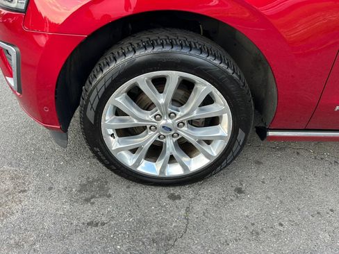 Used 2019 Ford Expedition Max Platinum AWD/4WD image 12