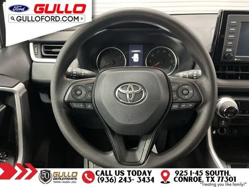 Used 2021 Toyota RAV4 XLE FWD image 12