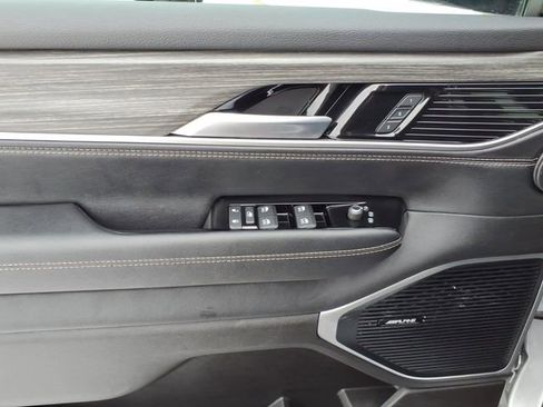 Used 2024 Jeep Wagoneer Series II w/ Flexible Seating Group image 3