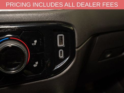 Used 2025 Chevrolet Silverado 1500 LT Trail Boss w/ Convenience Package II AWD/4WD image 18